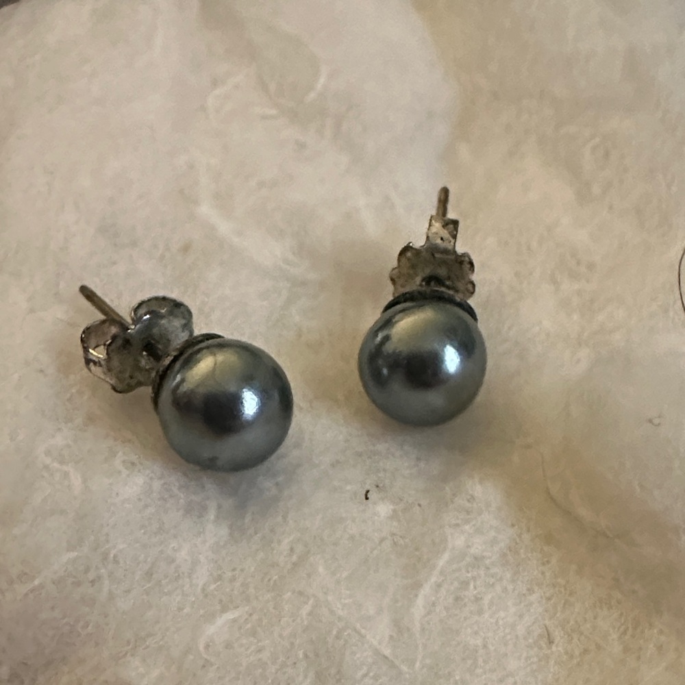 Elegant Silver Pearl Stud Earrings